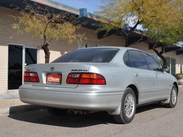 Toyota Avalon 1999 photo 3