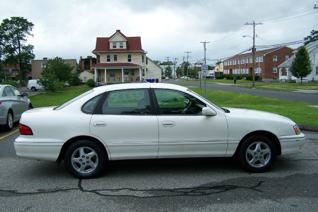 Toyota Avalon 1999 photo 3