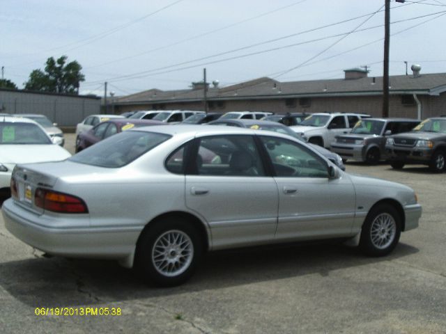 Toyota Avalon 1999 photo 2