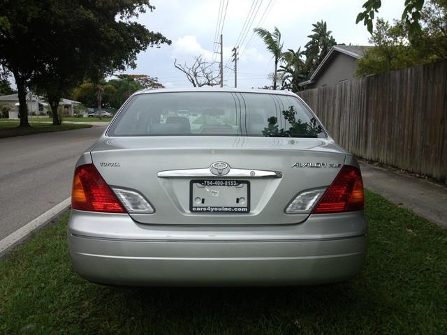 Toyota Avalon 2000 photo 2