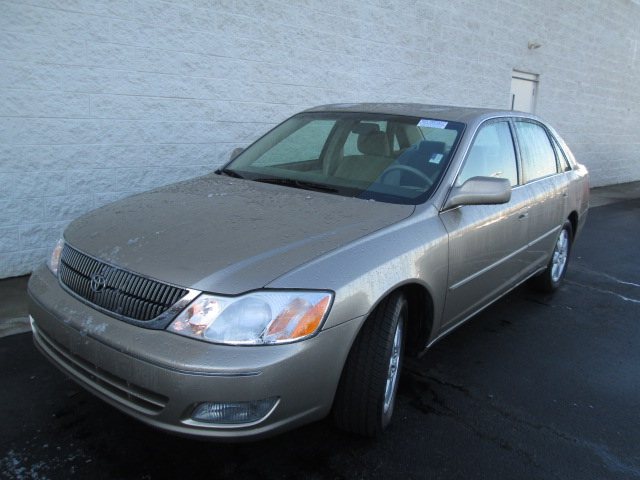 Toyota Avalon 2000 photo 1