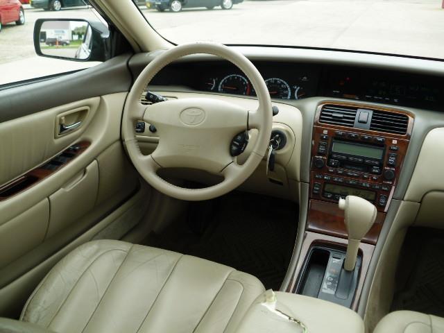 Toyota Avalon 2000 photo 1