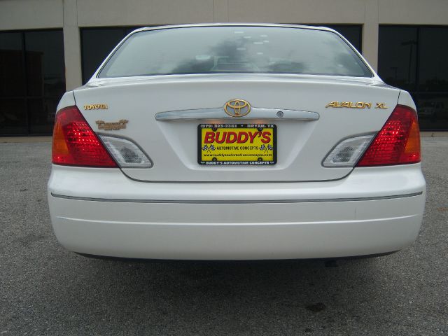 Toyota Avalon 2000 photo 19