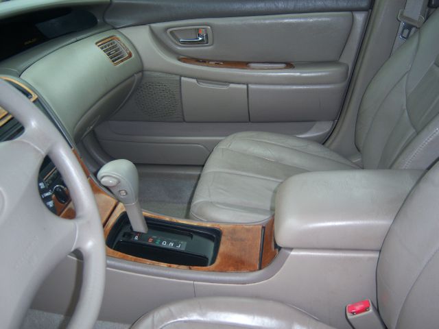 Toyota Avalon 2000 photo 2