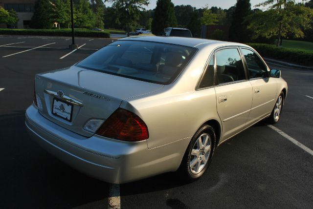 Toyota Avalon 2000 photo 2