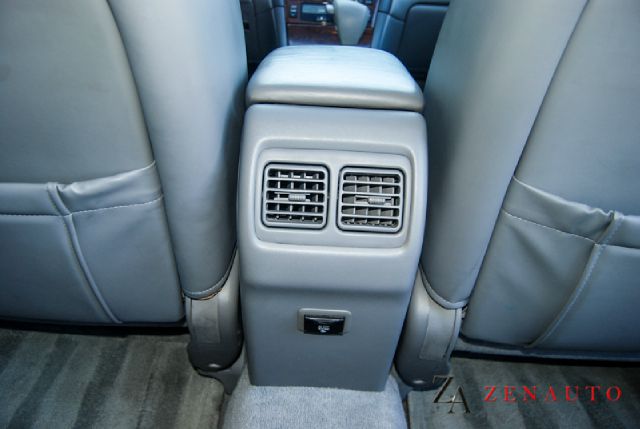 Toyota Avalon 2000 photo 17