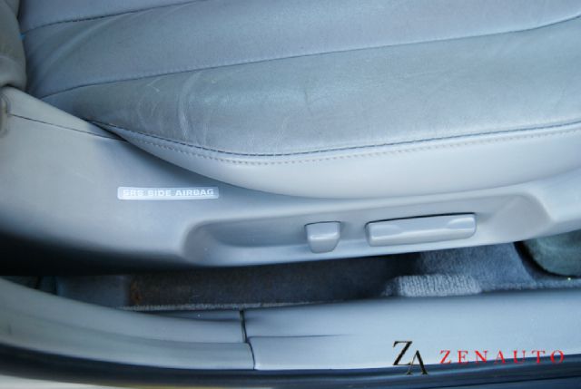 Toyota Avalon 2000 photo 19