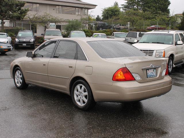 Toyota Avalon 2000 photo 1