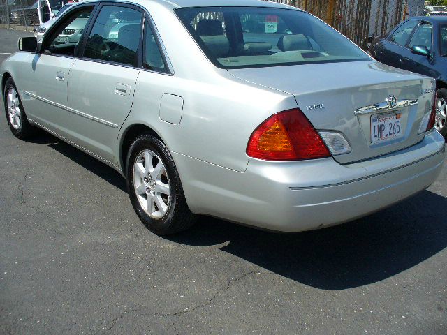 Toyota Avalon 2000 photo 1