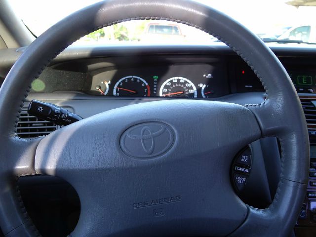 Toyota Avalon 2000 photo 1