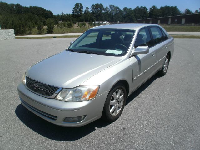 Toyota Avalon XLS Sedan