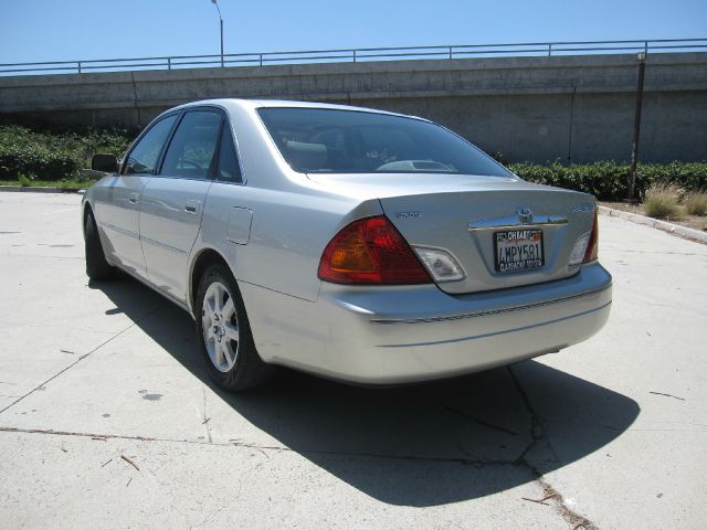 Toyota Avalon 2000 photo 1