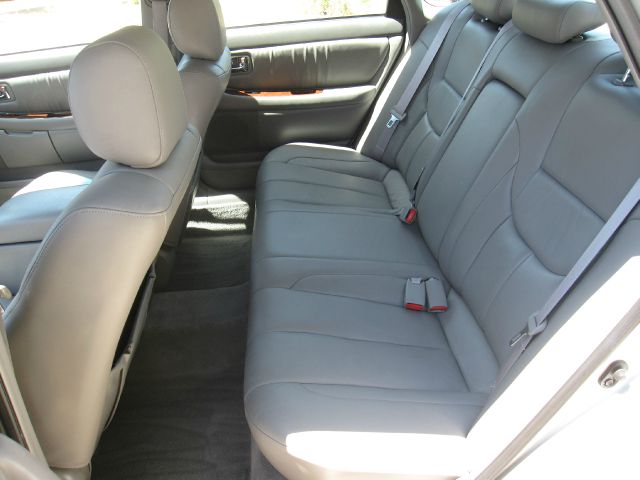 Toyota Avalon 2000 photo 2