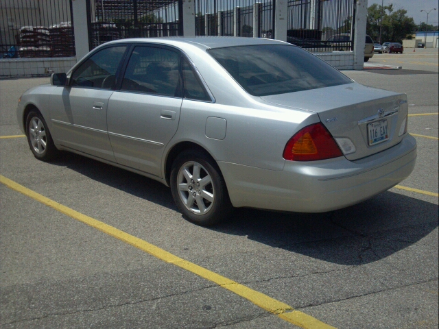 Toyota Avalon 2001 photo 2