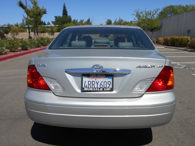 Toyota Avalon 2001 photo 1