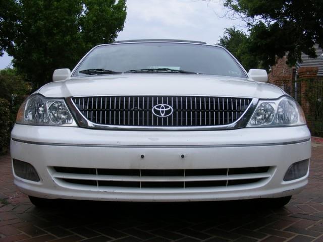 Toyota Avalon 2001 photo 1