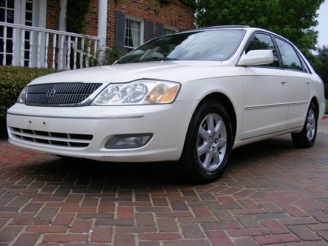 Toyota Avalon 2001 photo 2