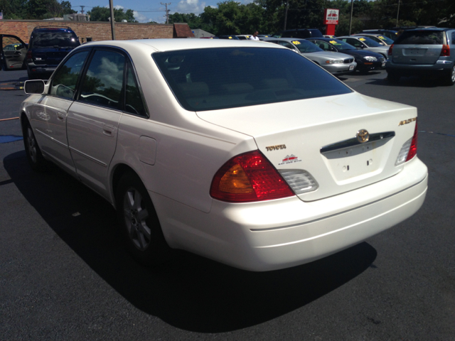 Toyota Avalon 2001 photo 1