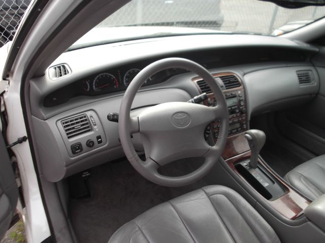 Toyota Avalon 2001 photo 1