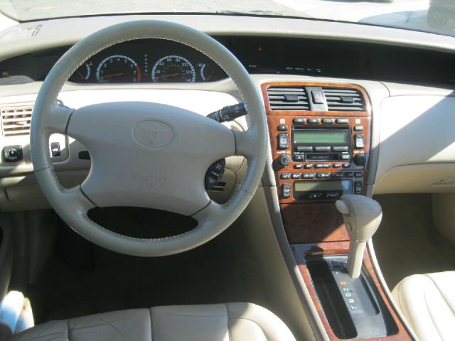 Toyota Avalon 2001 photo 1