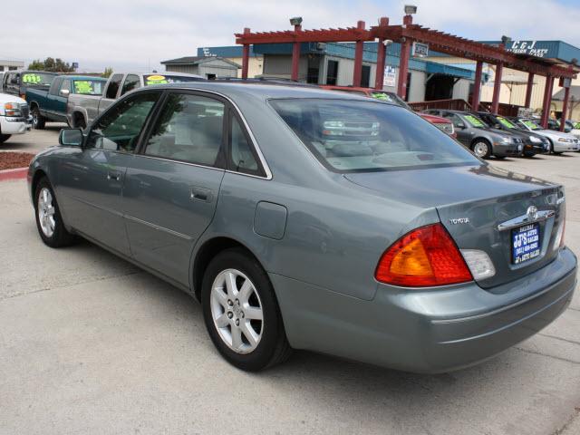 Toyota Avalon 2001 photo 2