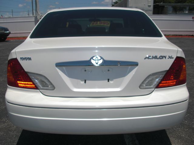 Toyota Avalon 2001 photo 1