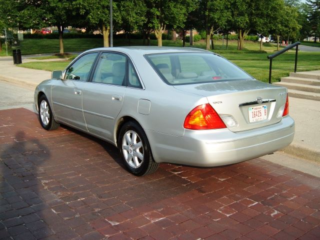 Toyota Avalon 2002 photo 2