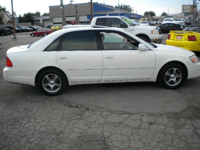 Toyota Avalon 2002 photo 2