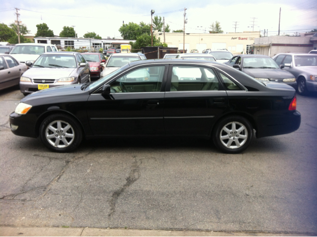 Toyota Avalon XLS Sedan