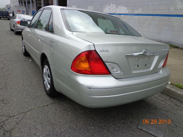 Toyota Avalon 2002 photo 2