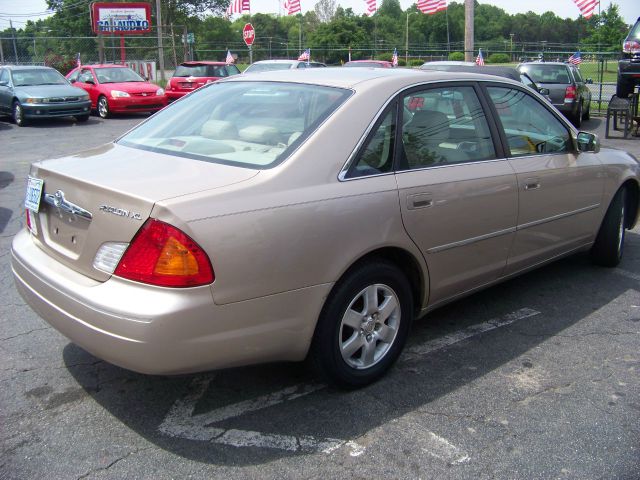 Toyota Avalon 2002 photo 1