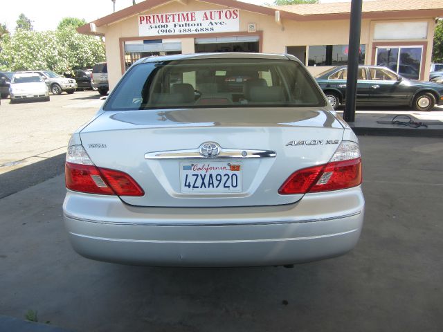 Toyota Avalon XLS Sedan