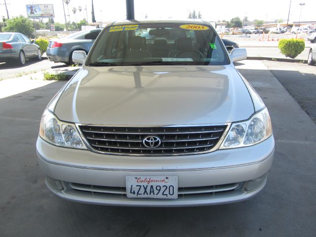 Toyota Avalon 2003 photo 2