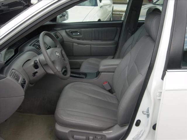 Toyota Avalon 2003 photo 2