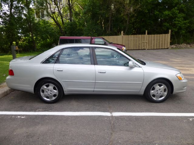 Toyota Avalon 2003 photo 2