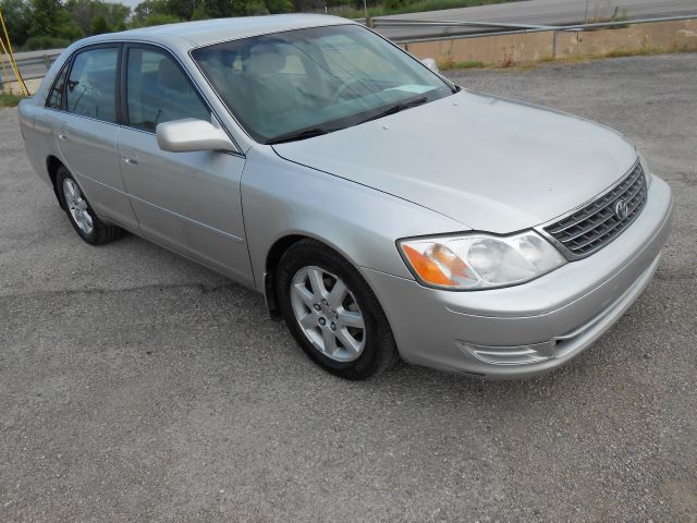 Toyota Avalon 2003 photo 2