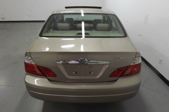 Toyota Avalon 2003 photo 3