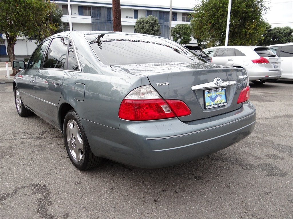 Toyota Avalon 2004 photo 2