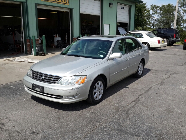 Toyota Avalon 2004 photo 1