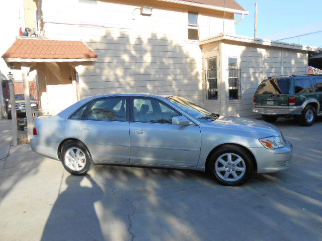 Toyota Avalon 2004 photo 3