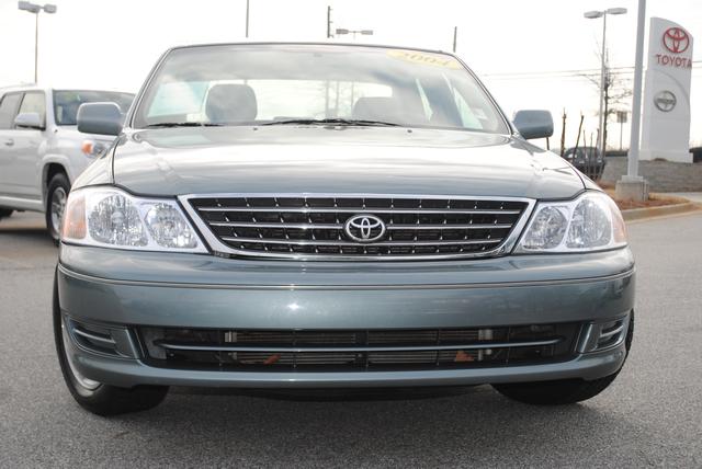 Toyota Avalon 2004 photo 1