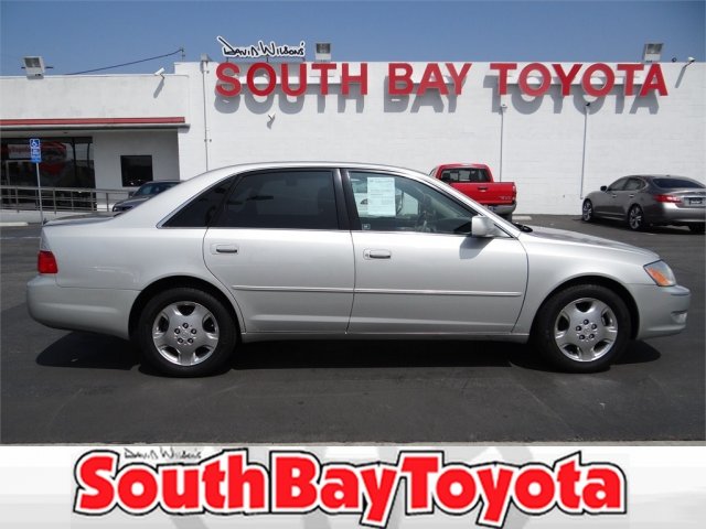 Toyota Avalon 2004 photo 2