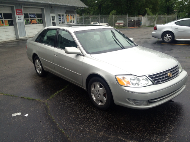 Toyota Avalon 2004 photo 1