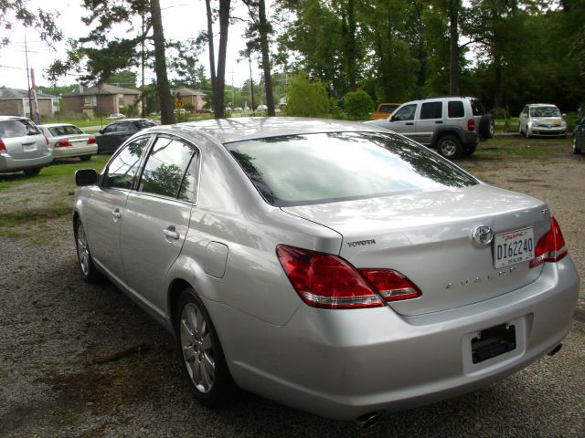 Toyota Avalon 2005 photo 9