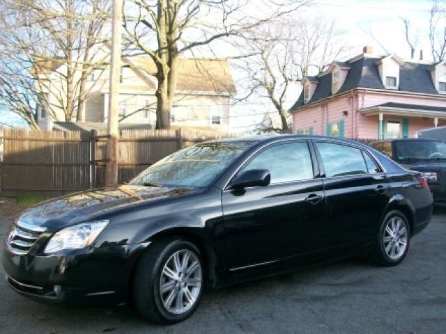 Toyota Avalon 2005 photo 2