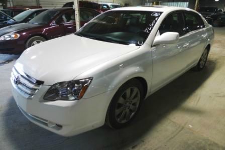 Toyota Avalon 2005 photo 1