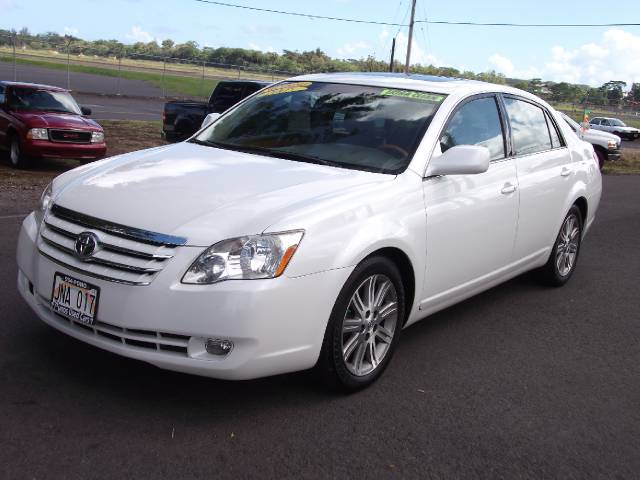 Toyota Avalon SLT 25 Sedan