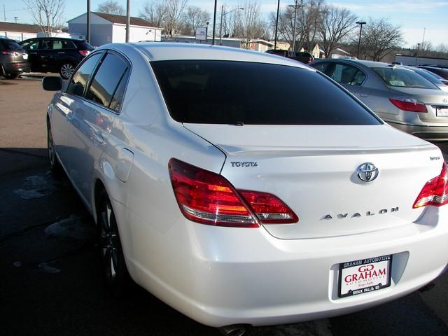 Toyota Avalon 2005 photo 3