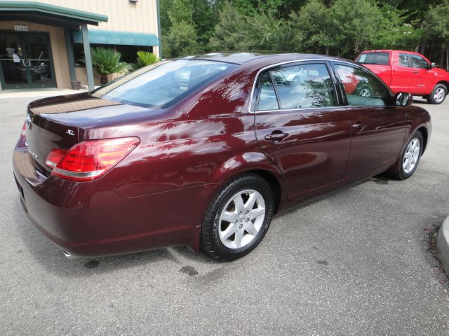 Toyota Avalon 2005 photo 10