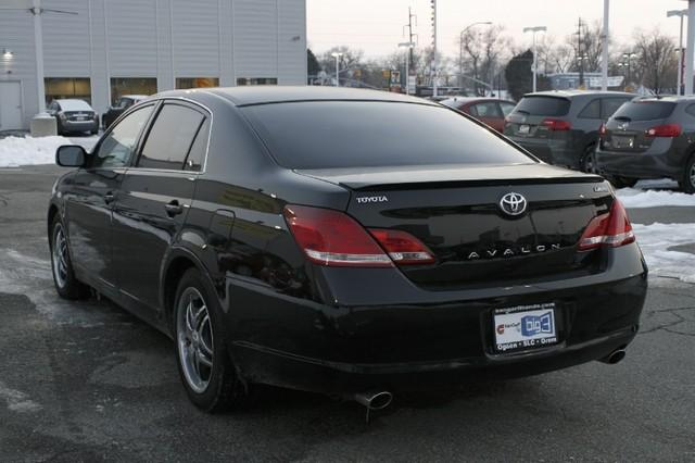 Toyota Avalon 2005 photo 3